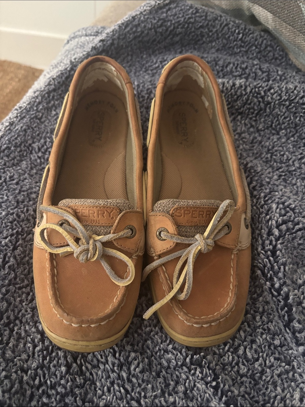 Sperry Women's Light Brown Leather Moccasins with Two-Tone Laces - Picture 2 of 5
